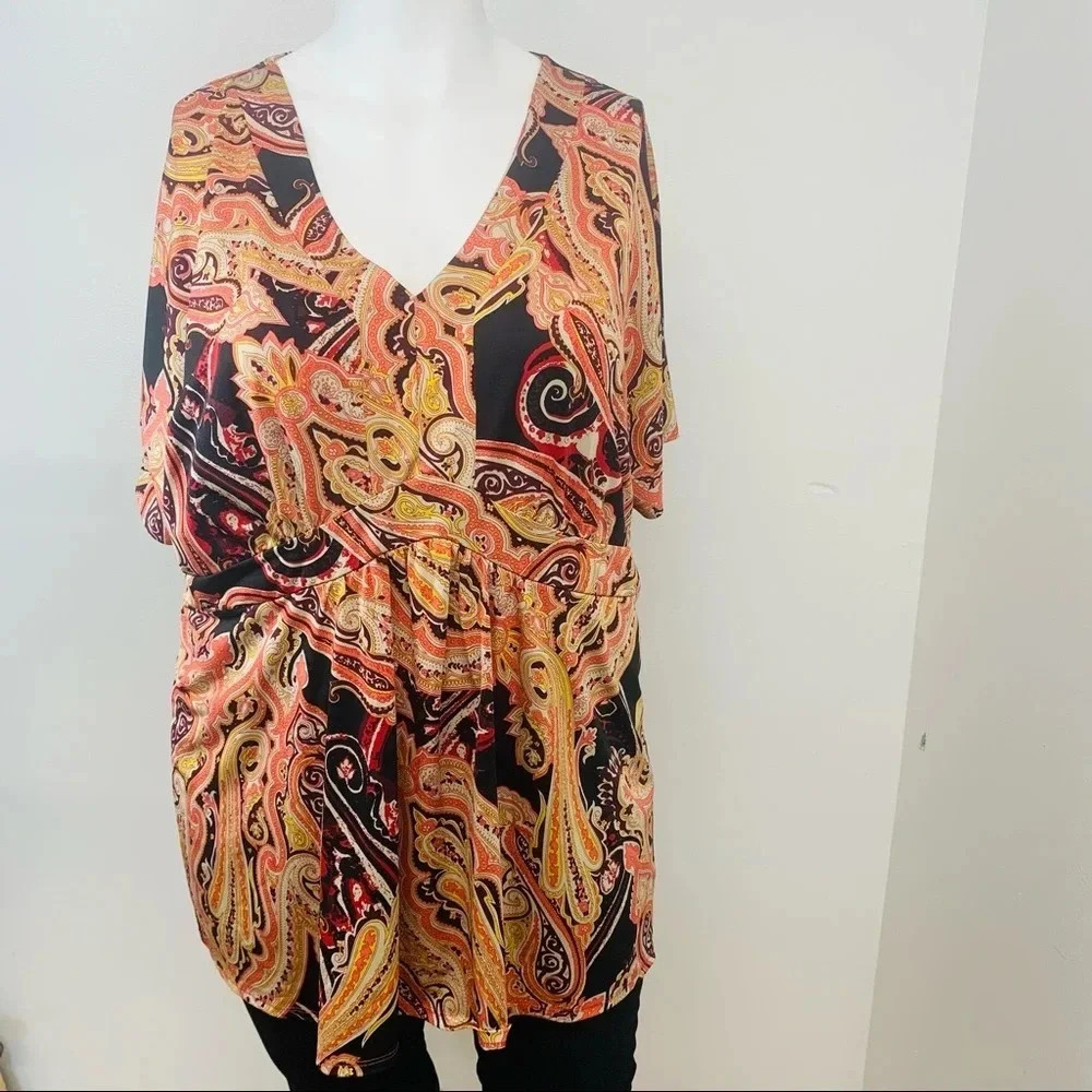 INC Knit Blouse Top Woman 3X  Paisly Empire Floral Short Sleeve V Neck Stretch‎